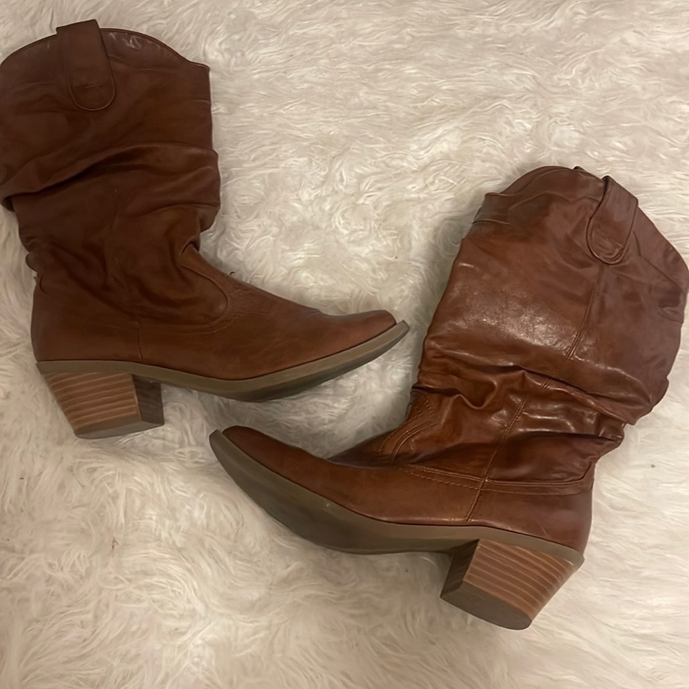 Women’s faux brown leather dress cowgirl boots size 7